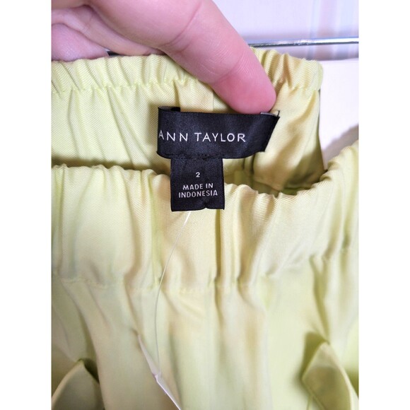 NWT Ann Taylor Cargo Pants Size 2 High Rise Ankle Length - Picture 3 of 7